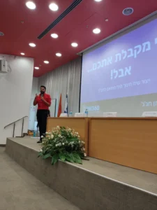 האם תקינות פוליטית מקדמת דיאלוג או מונעת אותו | תמונה: משה חג'ג' הבעלים והמייסד של DNI360
